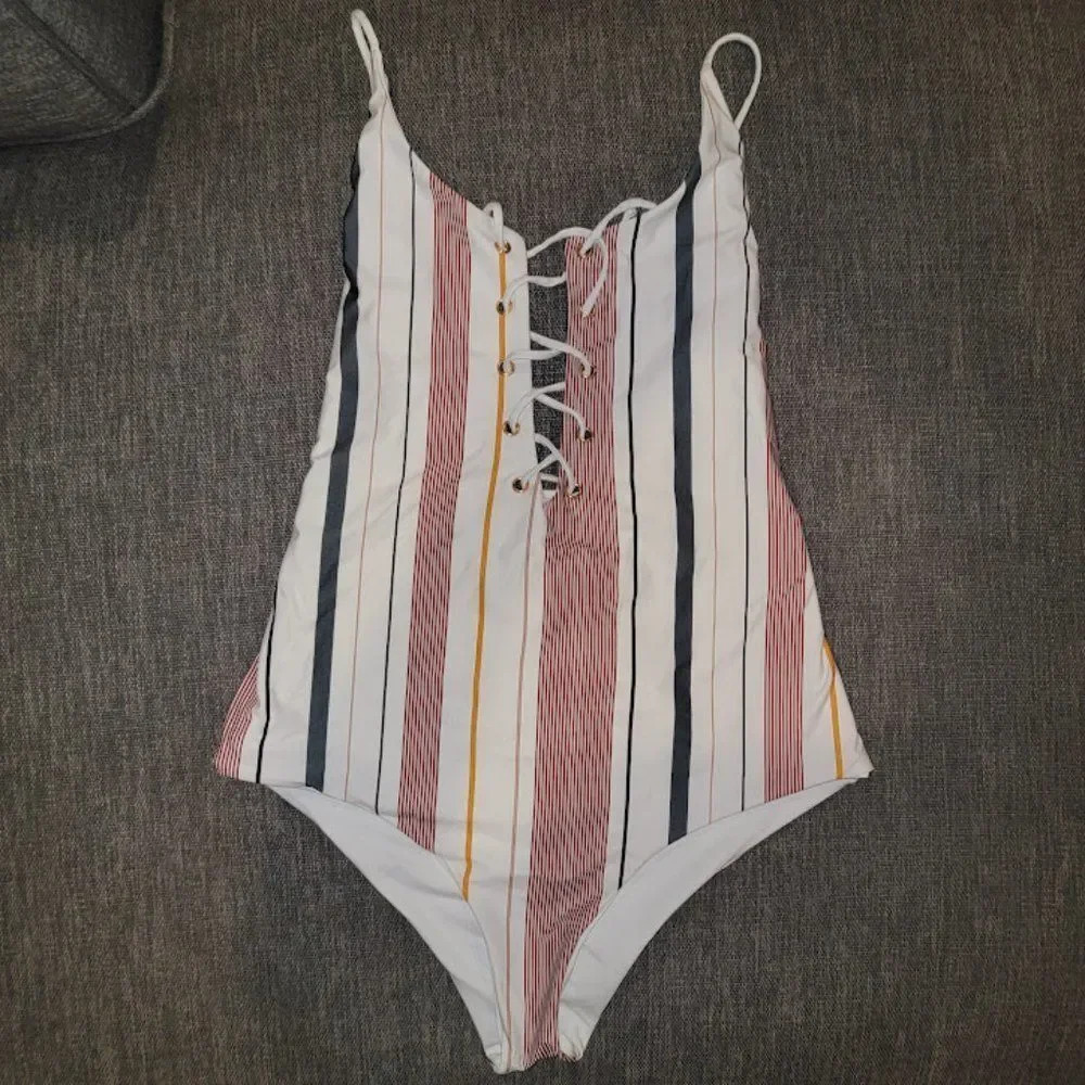Tavik Women's White & Berry Stripe Strappy Lace-Up One Piece Swimsuit Size Large